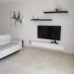 Kato Apartament *