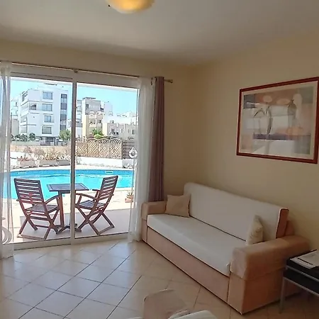 Kato Apartamento *
